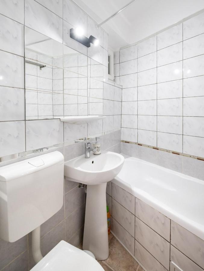 Laroka House Cosy And Modern Apartment Universitate-City Centre Bucharest Exterior photo